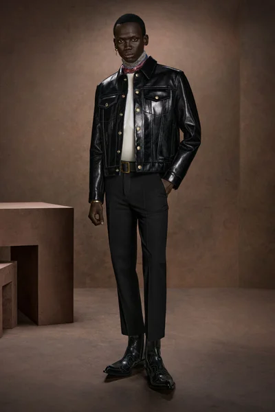 Look 15